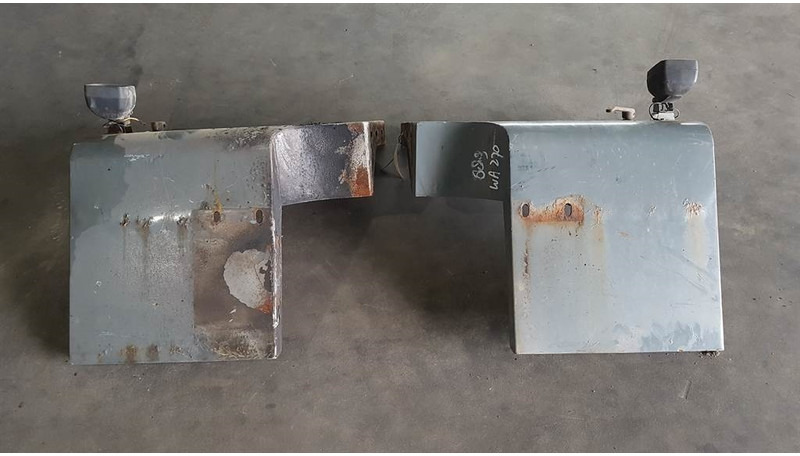 Komatsu WA 270 - 3 - Fender/Kotflügel/Spatbord - Fender for Construction machinery: picture 5 Komatsu WA 270 - 3 - Fender/Kotflügel/Spatbord - Fender for Construction machinery: picture 5