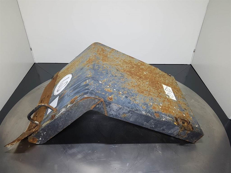 Komatsu WA 320 - 5H - Fender/Kotflügel/Spatbord - Fender for Construction machinery: picture 1 Komatsu WA 320 - 5H - Fender/Kotflügel/Spatbord - Fender for Construction machinery: picture 1