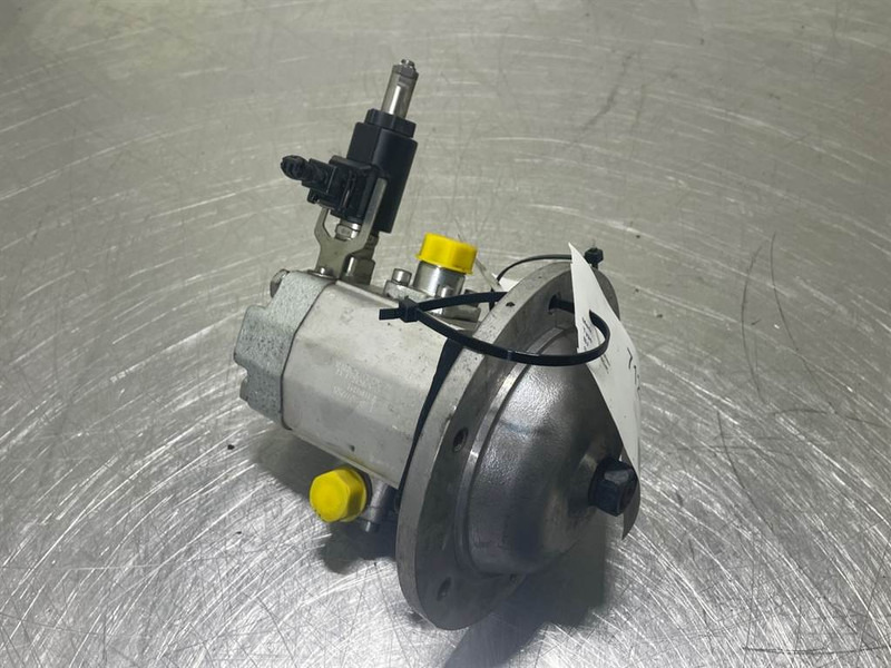 Liebherr A924-11001844-Fan motor/Lueftermotor/Koelvin motor - Hydraulics for Construction machinery: picture 2 Liebherr A924-11001844-Fan motor/Lueftermotor/Koelvin motor - Hydraulics for Construction machinery: picture 2