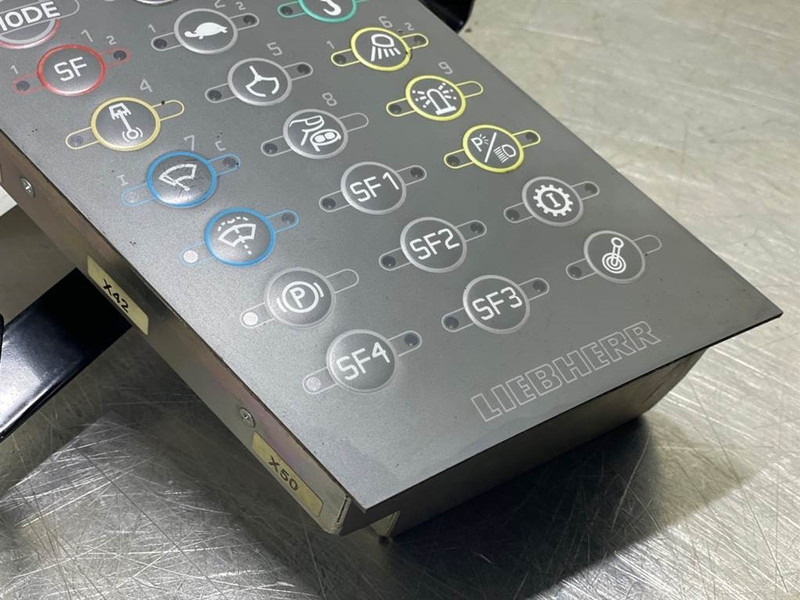 Liebherr A934C-94023357-BBT02-R5.1-Display unit/Dashboard - Electrical system for Construction machinery: picture 3 Liebherr A934C-94023357-BBT02-R5.1-Display unit/Dashboard - Electrical system for Construction machinery: picture 3