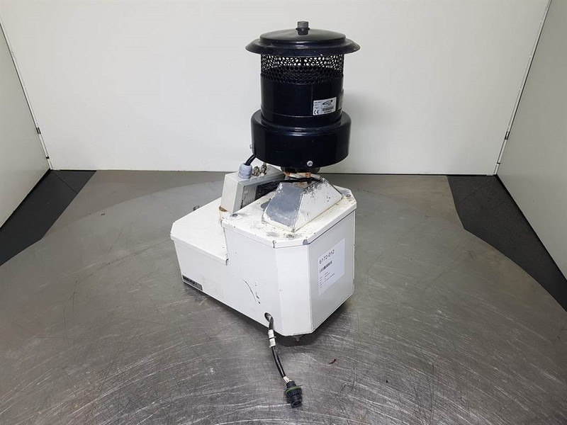 Liebherr L586-Wölfle 590154/810015-Overpressure system - Cab and interior for Construction machinery: picture 3 Liebherr L586-Wölfle 590154/810015-Overpressure system - Cab and interior for Construction machinery: picture 3