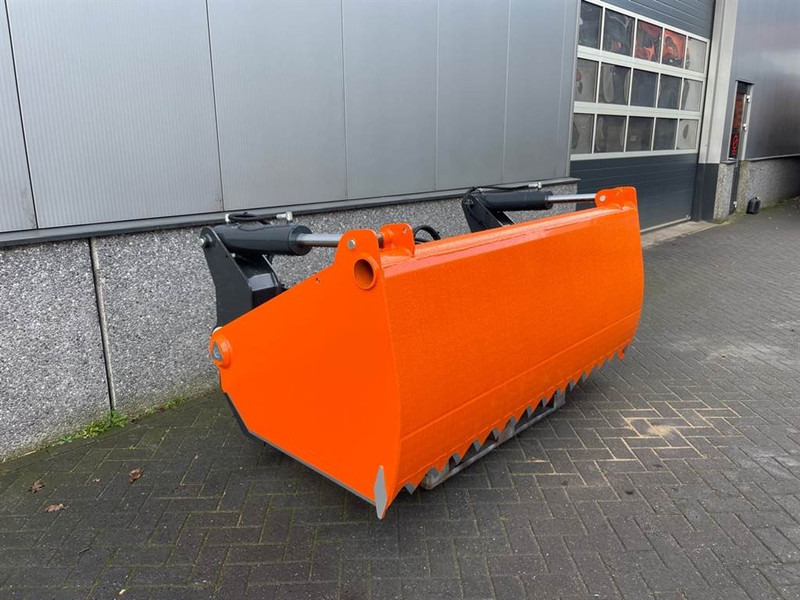 MAMMUT SC220M - Silage cutter/Silageschneider/Kuilhapper - Silage equipment: picture 2 MAMMUT SC220M - Silage cutter/Silageschneider/Kuilhapper - Silage equipment: picture 2