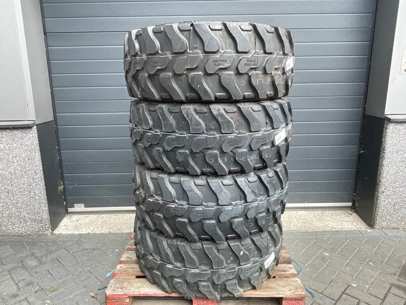 Magna 405/70R18-Tire/Reifen/Band - Wheels and tires for Construction machinery: picture 1 Magna 405/70R18-Tire/Reifen/Band - Wheels and tires for Construction machinery: picture 1