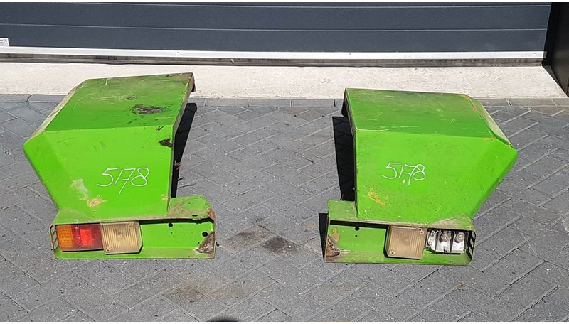 Manitou MT 1237 - Fender/Kotflügel/Spatbord - Fender for Construction machinery: picture 2 Manitou MT 1237 - Fender/Kotflügel/Spatbord - Fender for Construction machinery: picture 2