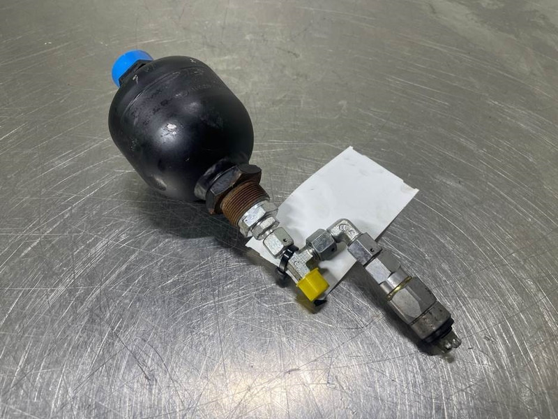 Mecalac 12MTX-4770613/5130047-Accumulator/Hydrospeicher - Hydraulics for Construction machinery: picture 1 Mecalac 12MTX-4770613/5130047-Accumulator/Hydrospeicher - Hydraulics for Construction machinery: picture 1