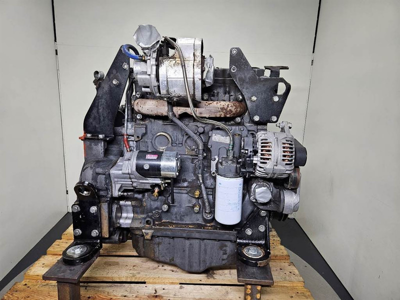 New Holland W110C-FPT F4HFE413J-Engine/Motor - Engine for Construction machinery: picture 4 New Holland W110C-FPT F4HFE413J-Engine/Motor - Engine for Construction machinery: picture 4