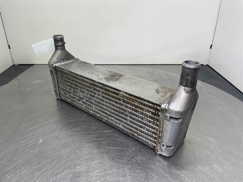 New Holland W110C - Intercooler/Kühler/Koeler - Engine for Construction machinery: picture 2 New Holland W110C - Intercooler/Kühler/Koeler - Engine for Construction machinery: picture 2
