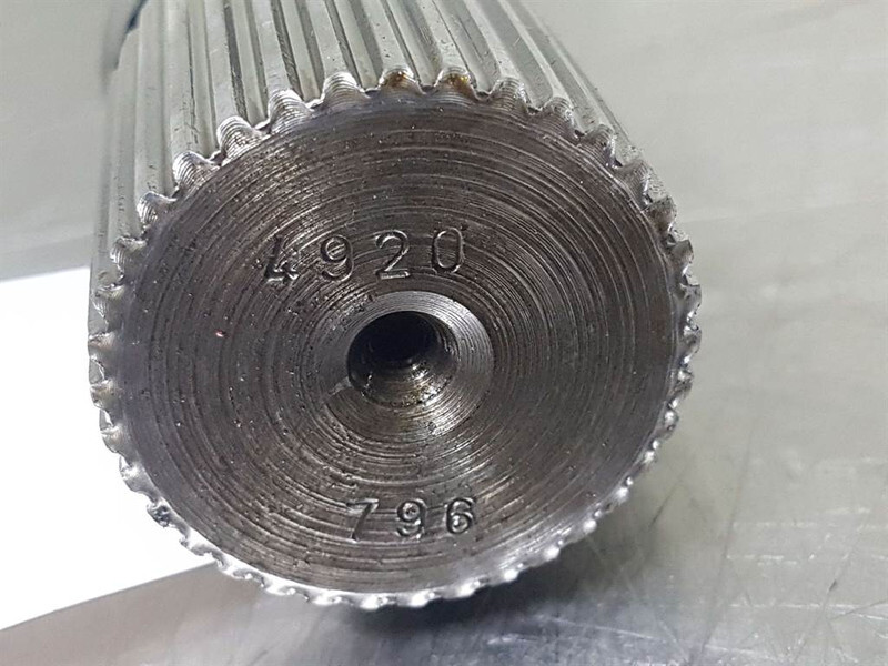 O & K L20I-4920796-Joint shaft/Steckwelle/Steekas - Axle and parts for Construction machinery: picture 4 O & K L20I-4920796-Joint shaft/Steckwelle/Steekas - Axle and parts for Construction machinery: picture 4