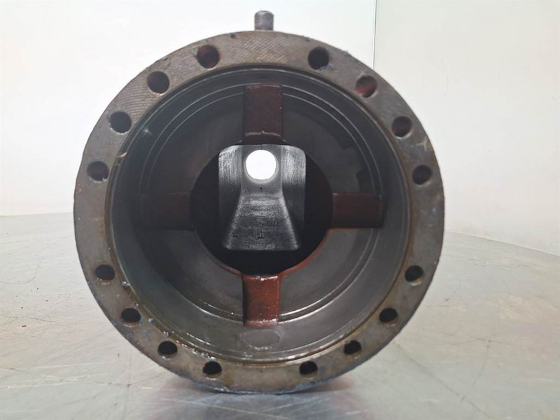 O & K L6 - 4711346 Axle housing/Achskörper/Astrechter - Axle and parts for Construction machinery: picture 5 O & K L6 - 4711346 Axle housing/Achskörper/Astrechter - Axle and parts for Construction machinery: picture 5