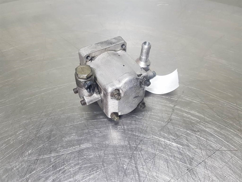 Perkins T4.236-XugpaBnuka A42X-Gearpump/Zahnradpumpe - Hydraulics for Construction machinery: picture 3 Perkins T4.236-XugpaBnuka A42X-Gearpump/Zahnradpumpe - Hydraulics for Construction machinery: picture 3