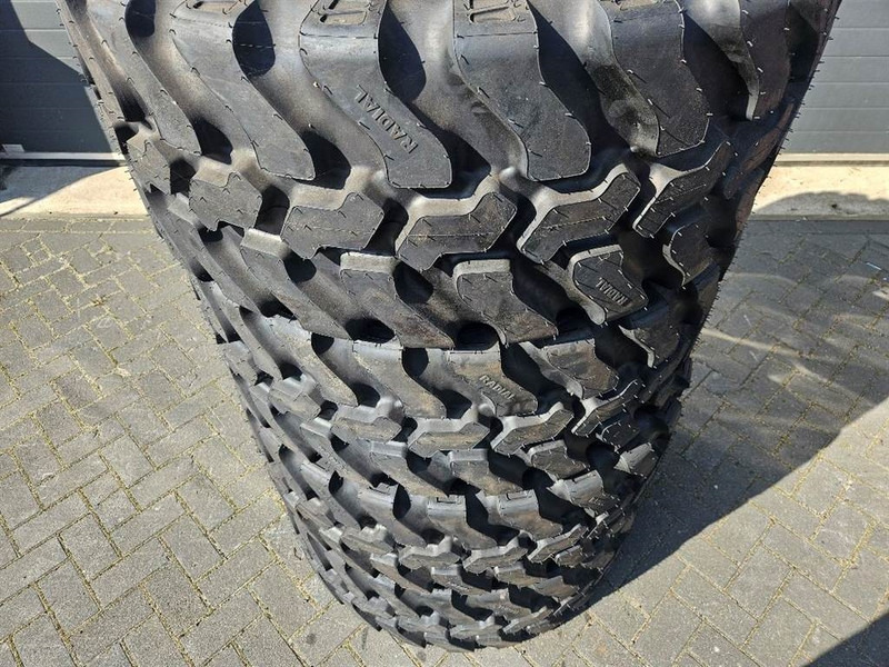 SWT 400/70R20 *NEW* - Tire/Reifen/Band - Wheels and tires for Construction machinery: picture 2 SWT 400/70R20 *NEW* - Tire/Reifen/Band - Wheels and tires for Construction machinery: picture 2