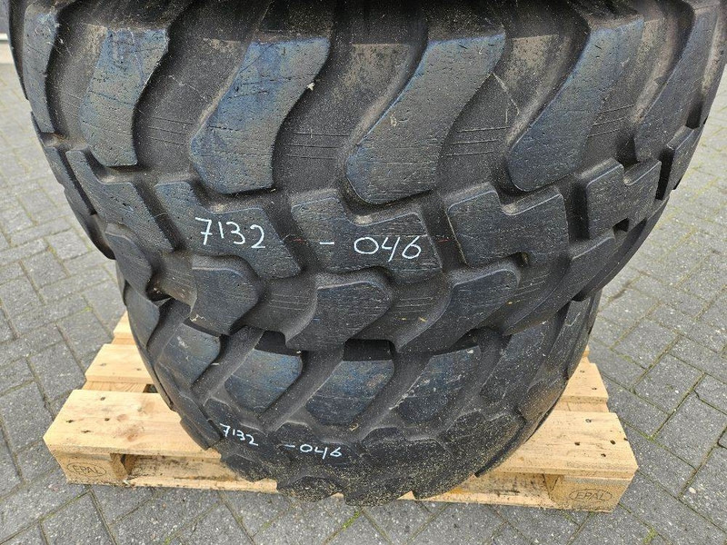 Schaeff SKL834-Firestone 405/70R18-Tire/Reifen/Band - Wheels and tires for Construction machinery: picture 3 Schaeff SKL834-Firestone 405/70R18-Tire/Reifen/Band - Wheels and tires for Construction machinery: picture 3