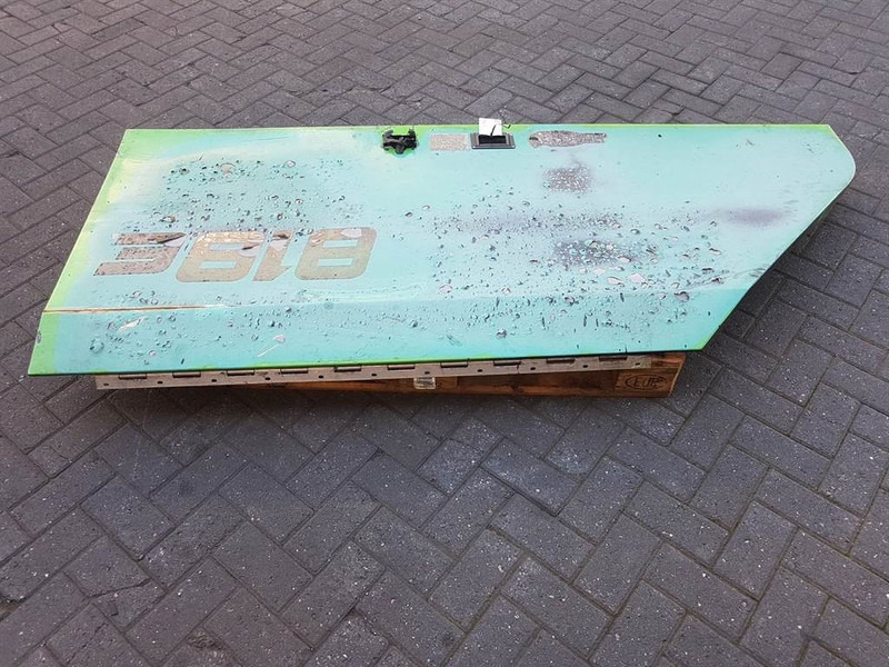 Sennebogen 818 - Engine hood/Motorhaube/Motorkap - Frame/ Chassis for Construction machinery: picture 1 Sennebogen 818 - Engine hood/Motorhaube/Motorkap - Frame/ Chassis for Construction machinery: picture 1