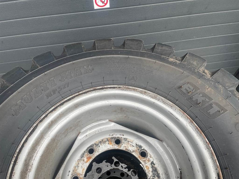 Terex TL120-BKT 400/70R20-Tire/Reifen/Band - Wheels and tires for Construction machinery: picture 5 Terex TL120-BKT 400/70R20-Tire/Reifen/Band - Wheels and tires for Construction machinery: picture 5