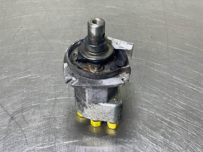 Terex TW150-6047886-Servo valve/Servoventil/Servoventiel - Hydraulics for Construction machinery: picture 1 Terex TW150-6047886-Servo valve/Servoventil/Servoventiel - Hydraulics for Construction machinery: picture 1