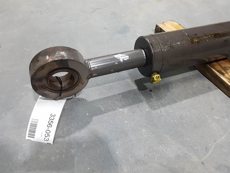 - Tilt cylinder/Kippzylinder/Nijgcilinder - Hydraulics: picture 2 - Tilt cylinder/Kippzylinder/Nijgcilinder - Hydraulics: picture 2