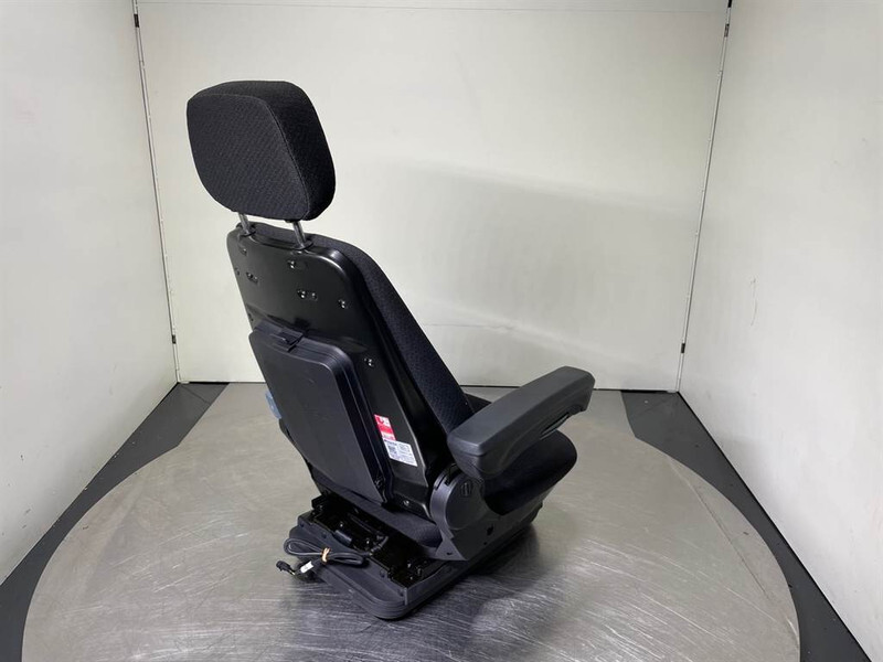 United Seats HIGHLANDER FABRIC 12V-Driver seat/Fahrersitz - Cab and interior for Construction machinery: picture 4 United Seats HIGHLANDER FABRIC 12V-Driver seat/Fahrersitz - Cab and interior for Construction machinery: picture 4