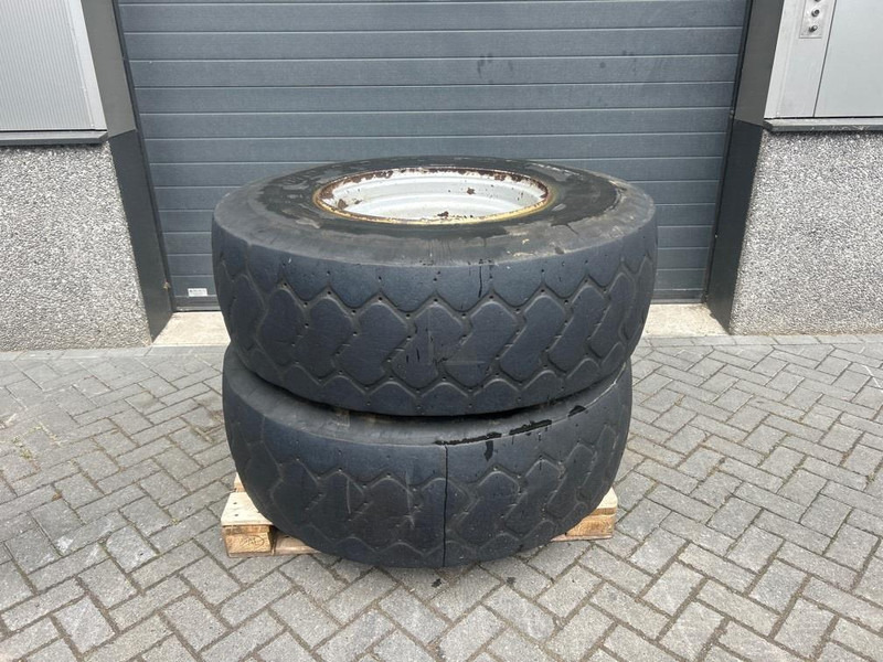 Volvo L40B-TP Speeder-Goodyear 17.5R25-Tire/Reifen/Band - Wheels and tires for Construction machinery: picture 1 Volvo L40B-TP Speeder-Goodyear 17.5R25-Tire/Reifen/Band - Wheels and tires for Construction machinery: picture 1