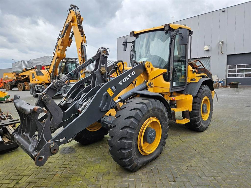 Volvo L50G - (For parts) - Wheel loader: picture 1 Volvo L50G - (For parts) - Wheel loader: picture 1