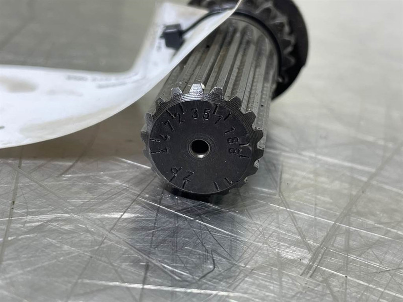 ZF AP-B325-4472351188-Sun gear shaft/Sonnenradwelle - Axle and parts for Construction machinery: picture 3 ZF AP-B325-4472351188-Sun gear shaft/Sonnenradwelle - Axle and parts for Construction machinery: picture 3