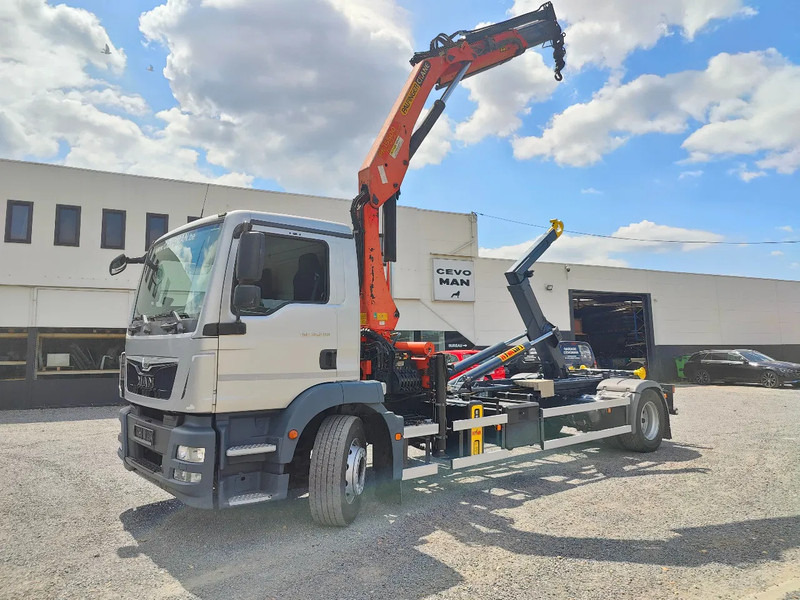 MAN TGM 18.290 4x2 Euro 6 + Crane Palfinger PK15500 - Hook lift truck, Crane truck: picture 1 MAN TGM 18.290 4x2 Euro 6 + Crane Palfinger PK15500 - Hook lift truck, Crane truck: picture 1
