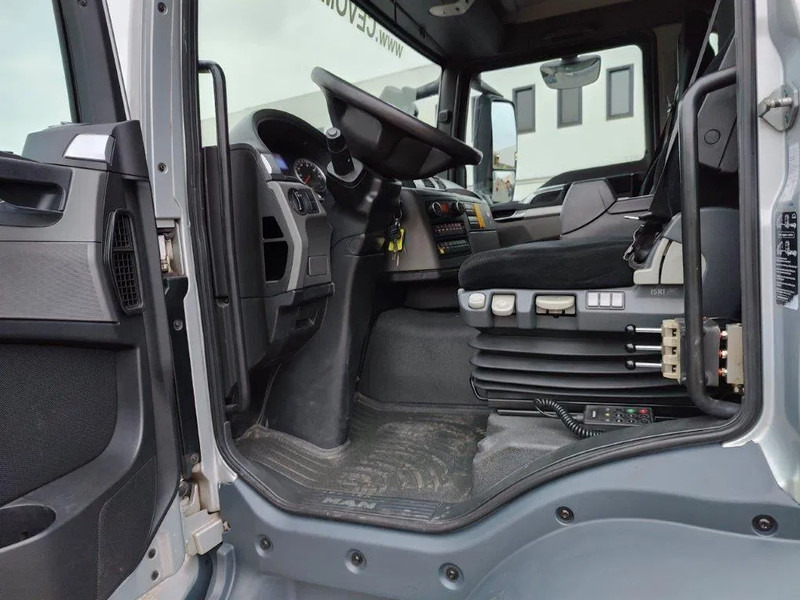 Hook lift truck, Crane truck MAN TGS 26.320 Container Multilift + Kraan Palfinger PK16502: picture 14