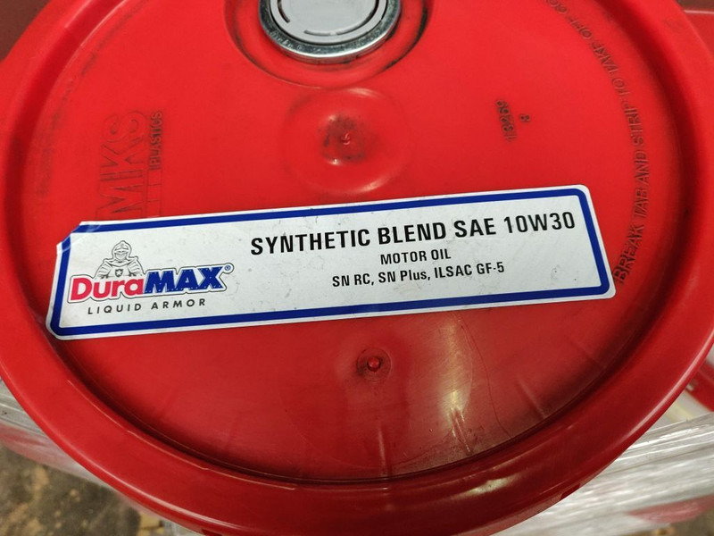 Diversen Nieuwe Olie / New Oil Duramax 10W30 Synthetic - Spare parts for Truck: picture 1 Diversen Nieuwe Olie / New Oil Duramax 10W30 Synthetic - Spare parts for Truck: picture 1