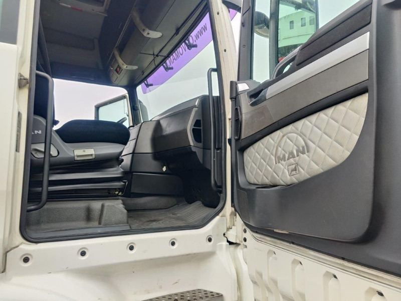 Tractor unit MAN TGX 18.480 Euro 6: picture 18