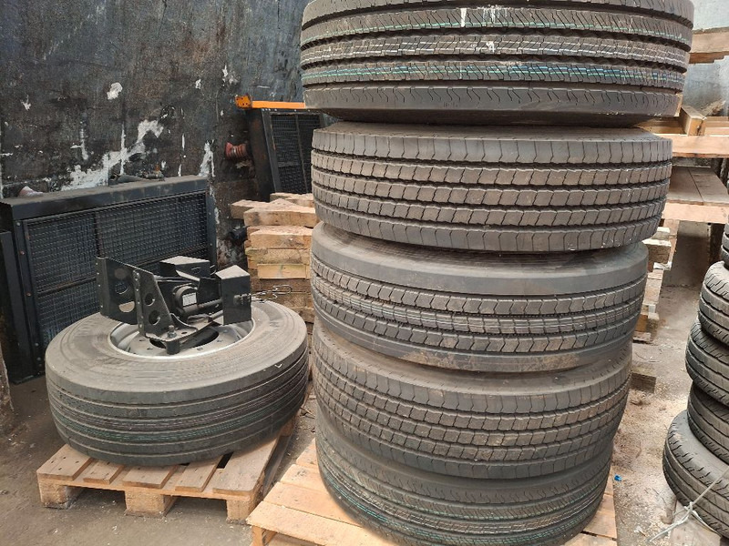 Diversen DIVERSE BANDEN MERKEN - Tire: picture 2 Diversen DIVERSE BANDEN MERKEN - Tire: picture 2