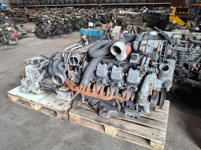 Mercedes-Benz OM442LA - Engine: picture 1 Mercedes-Benz OM442LA - Engine: picture 1