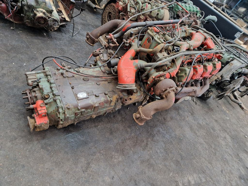 Mercedes-Benz OM442LA - Engine: picture 3 Mercedes-Benz OM442LA - Engine: picture 3