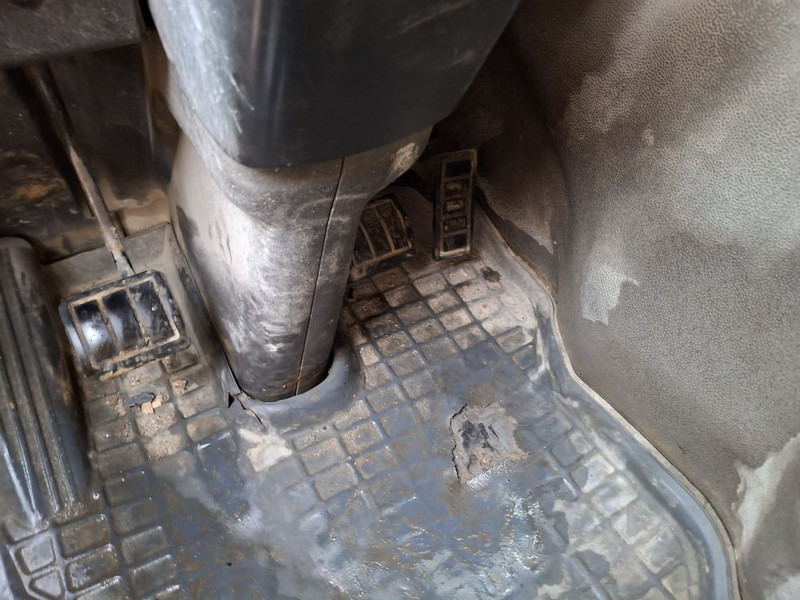 Tipper Volvo FM 12-380 8X4 STEEL SUSPENSION: picture 10 Tipper Volvo FM 12-380 8X4 STEEL SUSPENSION: picture 10