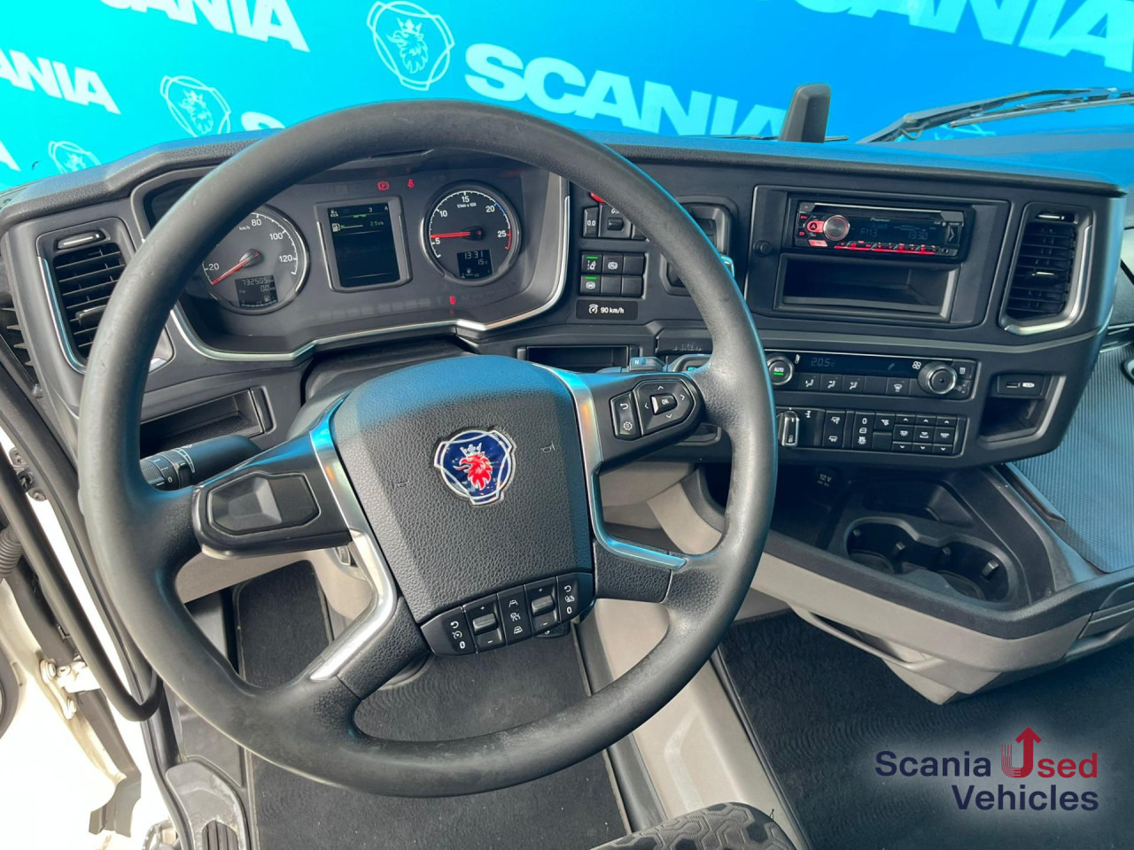 SCANIA R 450 A4x2NA RETARDER DIFF-L SMART2 ACC - Tractor unit: picture 5 SCANIA R 450 A4x2NA RETARDER DIFF-L SMART2 ACC - Tractor unit: picture 5