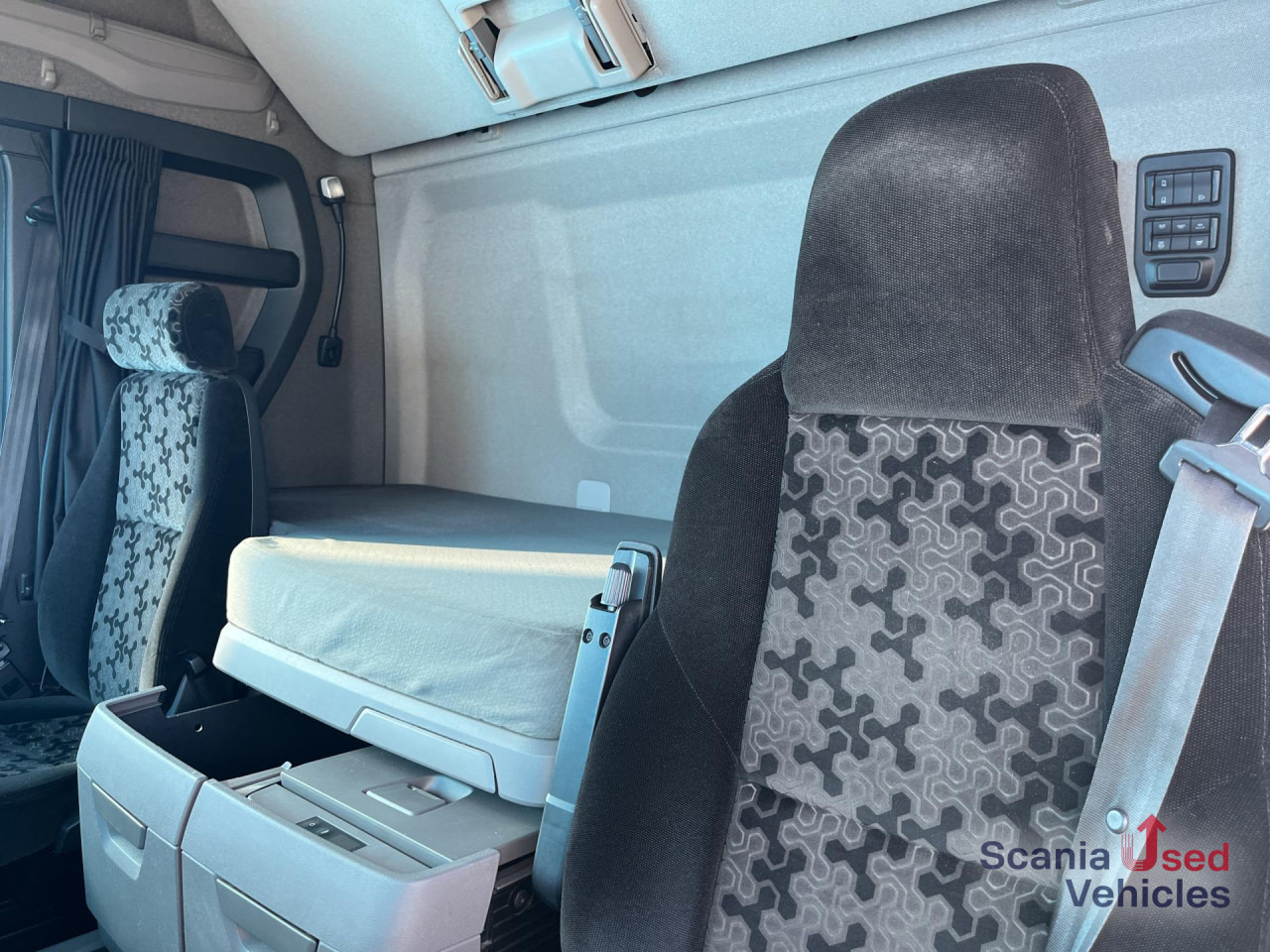 SCANIA R 500 A4x2NB RETARDER DIFF-L PARK AIRCO SMART2 - Tractor unit: picture 3 SCANIA R 500 A4x2NB RETARDER DIFF-L PARK AIRCO SMART2 - Tractor unit: picture 3