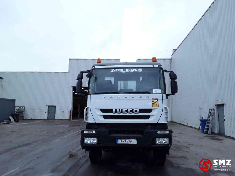 Iveco Trakker 360 6x4 manual chassis - Dropside/ Flatbed truck, Crane truck: picture 2 Iveco Trakker 360 6x4 manual chassis - Dropside/ Flatbed truck, Crane truck: picture 2