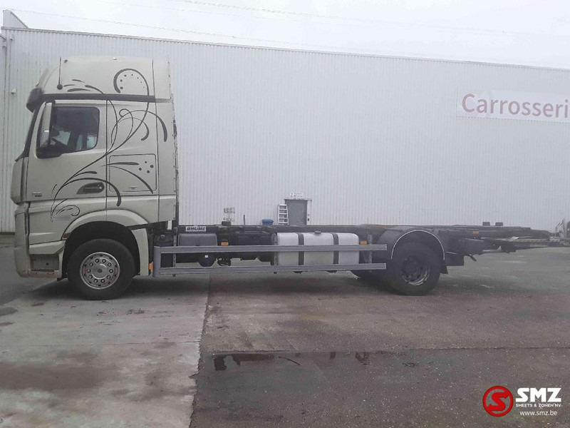 Mercedes-Benz Actros 1851 motor KO broken casse - Container transporter/ Swap body truck: picture 5 Mercedes-Benz Actros 1851 motor KO broken casse - Container transporter/ Swap body truck: picture 5