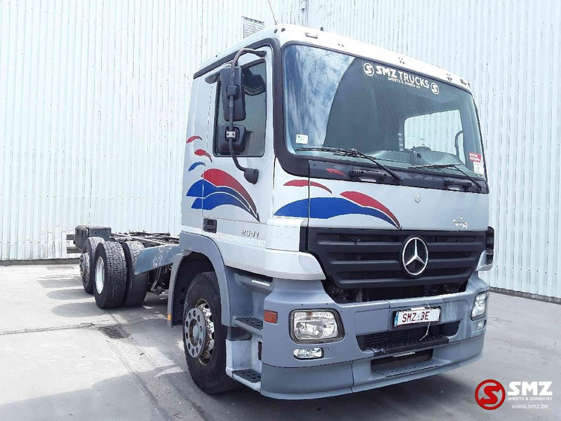 Mercedes-Benz Actros 2541 manual 6x2 - Cab chassis truck: picture 1 Mercedes-Benz Actros 2541 manual 6x2 - Cab chassis truck: picture 1