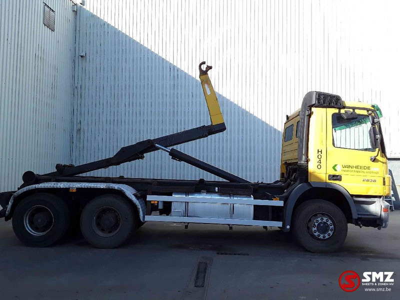 Mercedes-Benz Actros 2636 6x4 steel lames 3x - Container transporter/ Swap body truck: picture 4 Mercedes-Benz Actros 2636 6x4 steel lames 3x - Container transporter/ Swap body truck: picture 4