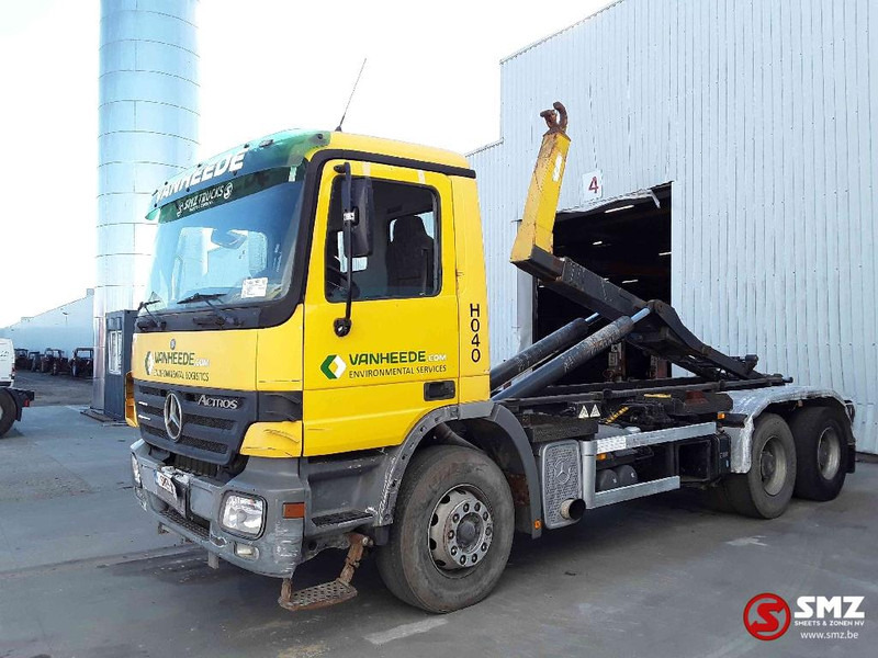 Mercedes-Benz Actros 2636 6x4 steel lames 3x - Container transporter/ Swap body truck: picture 3 Mercedes-Benz Actros 2636 6x4 steel lames 3x - Container transporter/ Swap body truck: picture 3