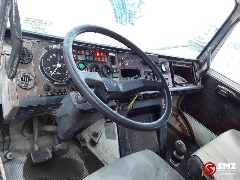 Cab chassis truck Renault CBH 340: picture 8