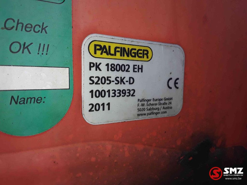 Dropside/ Flatbed truck, Crane truck Renault Kerax 380: picture 12