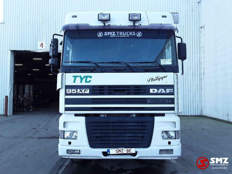 DAF XF 430 Spacecab Euro 2 - Tractor unit: picture 2 DAF XF 430 Spacecab Euro 2 - Tractor unit: picture 2