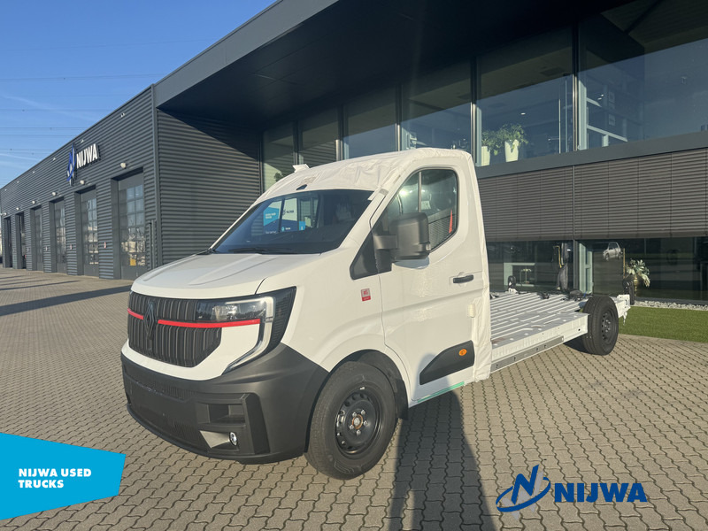 Renault Master E-Tech 145 L3H1 platform cabine - Commercial vehicle, Electric van: picture 1 Renault Master E-Tech 145 L3H1 platform cabine - Commercial vehicle, Electric van: picture 1