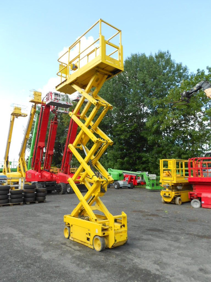 Genie GS 1930, Scherenarbeitsbühne Genie 8 m - Truck mounted aerial platform: picture 4 Genie GS 1930, Scherenarbeitsbühne Genie 8 m - Truck mounted aerial platform: picture 4