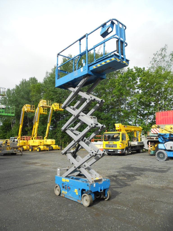 Genie GS 1932, Scherenarbeitsbühne Genie 8 m Genie GS 1932, Scherenarbeitsbühne Genie 8 m - Scissor lift: picture 3 Genie GS 1932, Scherenarbeitsbühne Genie 8 m Genie GS 1932, Scherenarbeitsbühne Genie 8 m - Scissor lift: picture 3