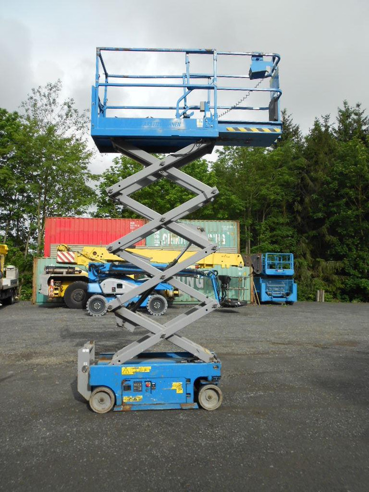 Genie GS 1932, Scherenarbeitsbühne Genie 8 m Genie GS 1932, Scherenarbeitsbühne Genie 8 m - Scissor lift: picture 4 Genie GS 1932, Scherenarbeitsbühne Genie 8 m Genie GS 1932, Scherenarbeitsbühne Genie 8 m - Scissor lift: picture 4
