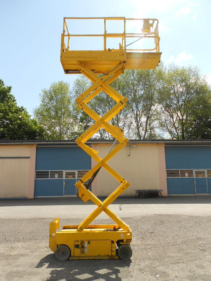 Genie GS 1932, Scherenarbeitsbühne Genie 8 m Genie GS 1932, Scherenarbeitsbühne Genie 8 m - Scissor lift: picture 1 Genie GS 1932, Scherenarbeitsbühne Genie 8 m Genie GS 1932, Scherenarbeitsbühne Genie 8 m - Scissor lift: picture 1
