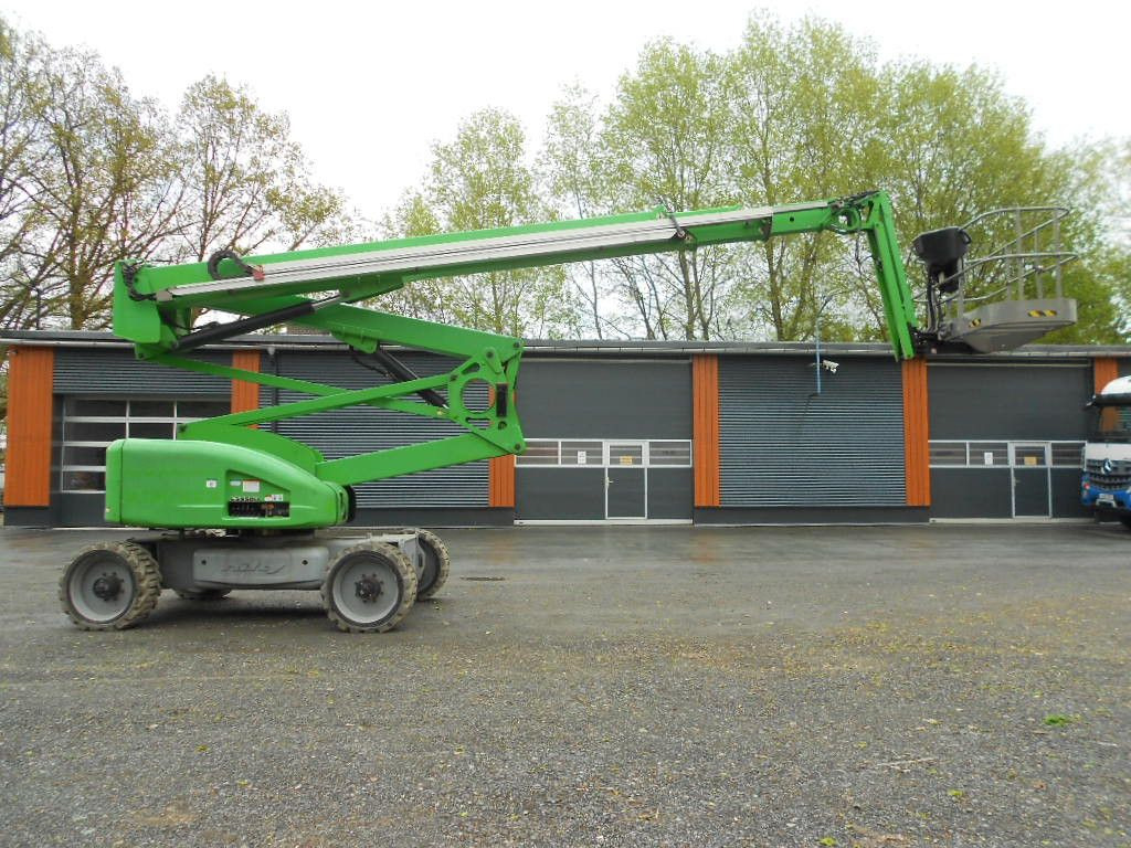 Niftylift Niftylift HR28 Hybrid , 4x4 , 28 Niftylift HR28 Hybrid , 4x4 , 28 - Articulated boom: picture 1 Niftylift Niftylift HR28 Hybrid , 4x4 , 28 Niftylift HR28 Hybrid , 4x4 , 28 - Articulated boom: picture 1