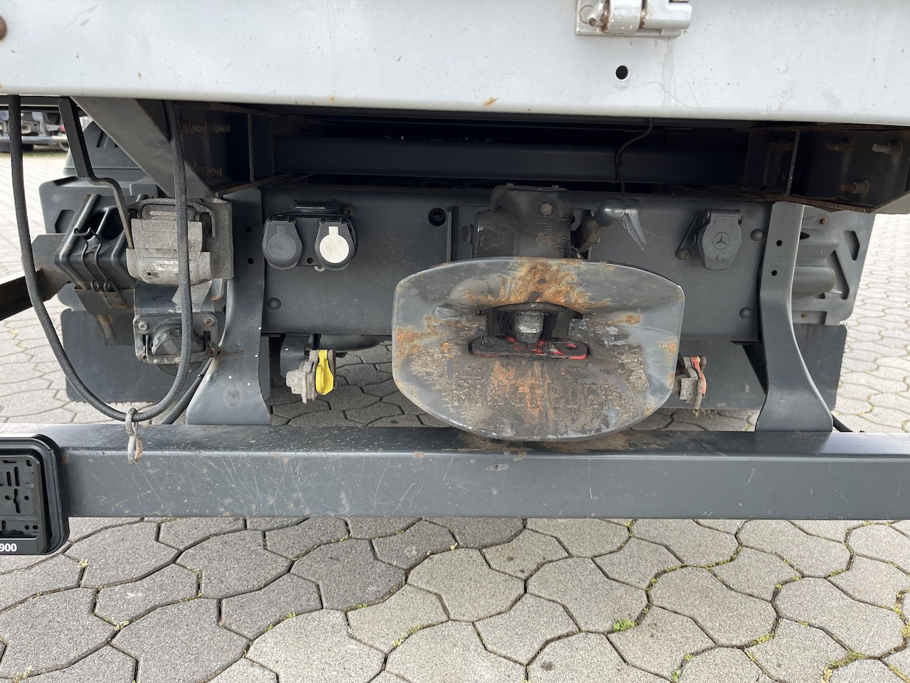 Mercedes-Benz Atego 823 4x2 AHK Hebezug Seilzug Brennholz - Open body delivery van: picture 5 Mercedes-Benz Atego 823 4x2 AHK Hebezug Seilzug Brennholz - Open body delivery van: picture 5
