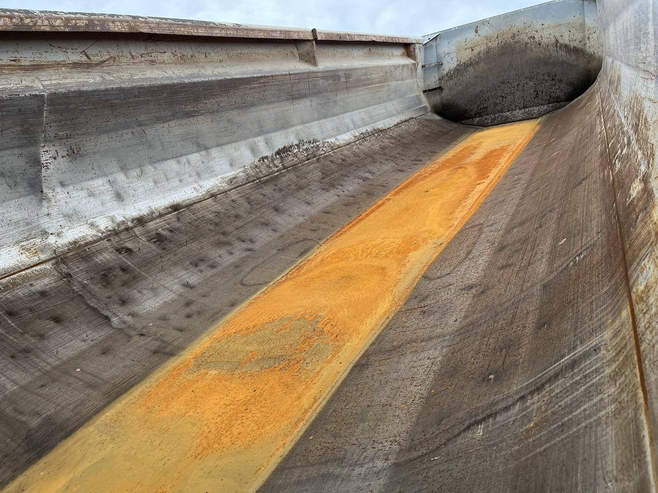 Schwarzmüller SK Kippauflieger Stahlmulde Liftachse - Tipper semi-trailer: picture 2 Schwarzmüller SK Kippauflieger Stahlmulde Liftachse - Tipper semi-trailer: picture 2